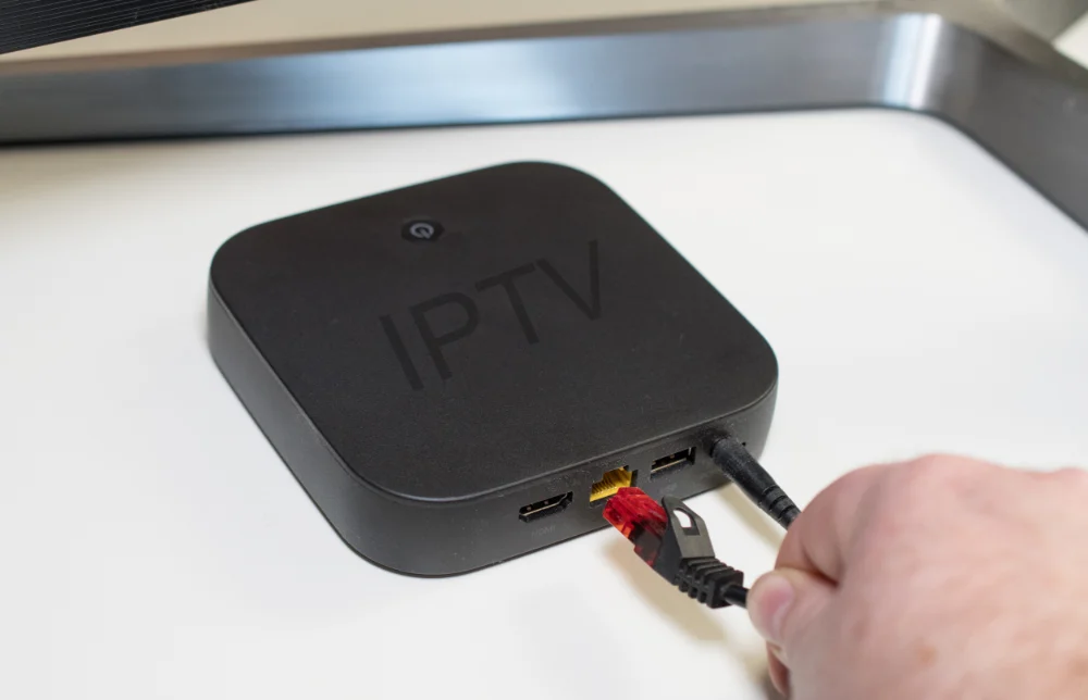 IPTV Receiver per LAN anschließen